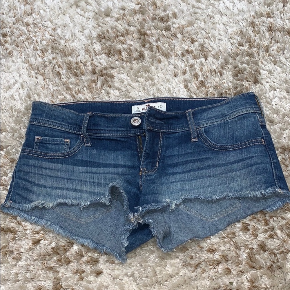 HOLLISTER SHORTS SIZE SMALL